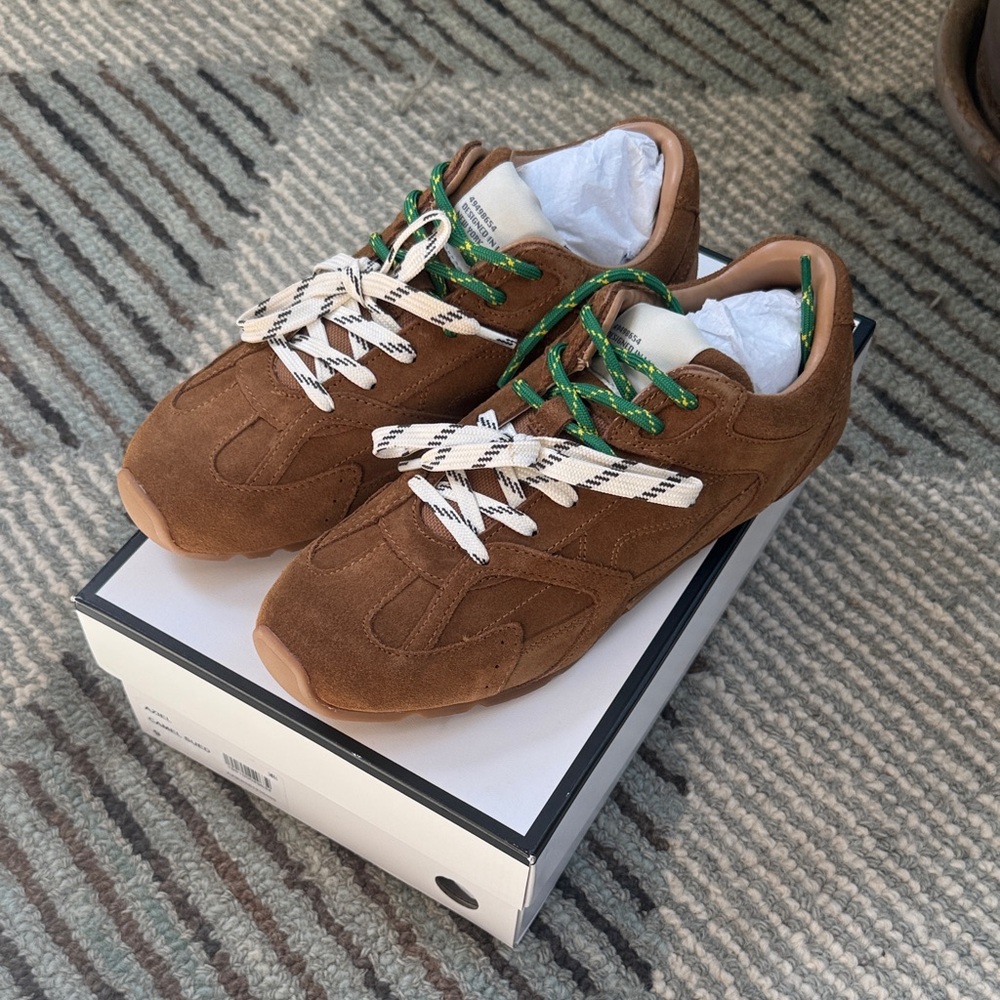Steve Madden Aziel Camel Suede Sneakers